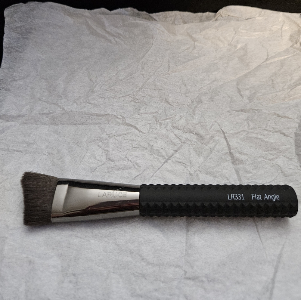 Laruce Angled Makeup Brushe